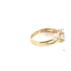 14K Yellow Gold Lady's Oval CZ Fashion Ring 2.9 grams Size:7